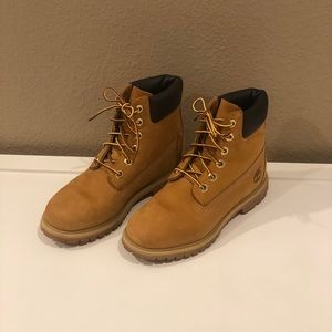 Timberland size 7M boots
